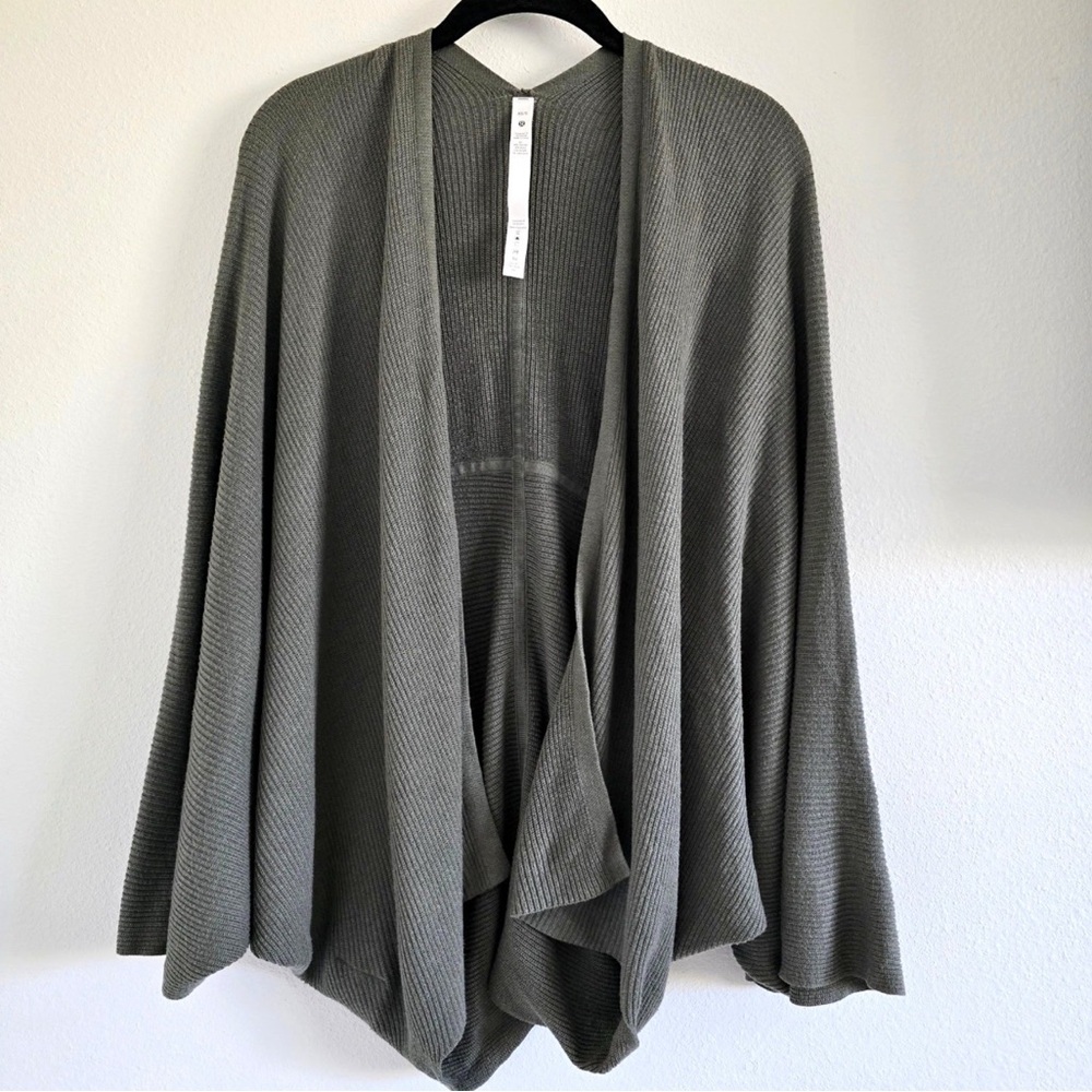 Lululemon Cardigan (XS/S)